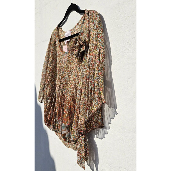 Romeo & Juliet Womens Top Small Brown Floral Sheer Pleated Flutter Sleeve NWT - Picture 2 of 7